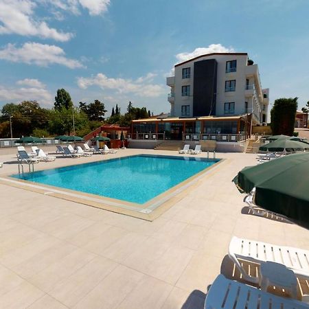 קוג'לי Double Royal Hotel מראה חיצוני תמונה