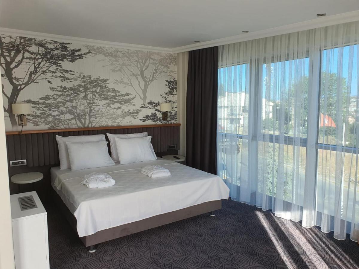 קוג'לי Double Royal Hotel מראה חיצוני תמונה