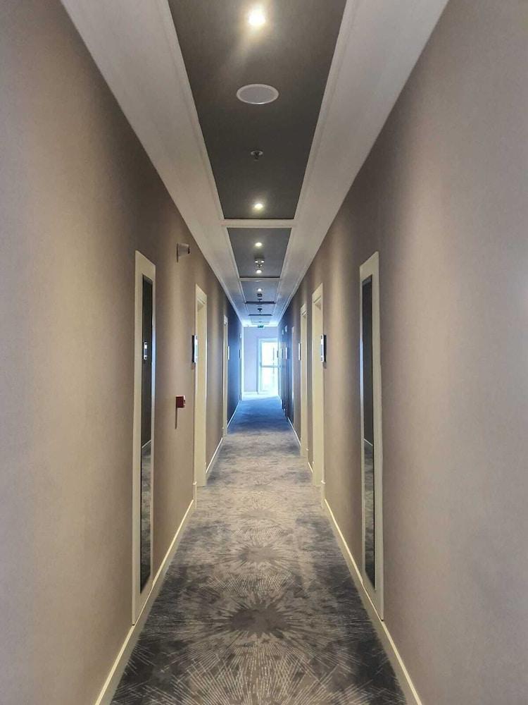 קוג'לי Double Royal Hotel מראה חיצוני תמונה