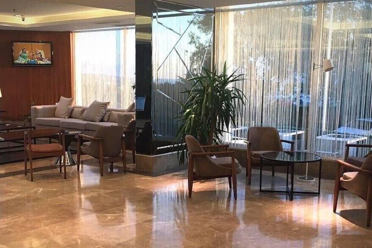 קוג'לי Double Royal Hotel מראה חיצוני תמונה